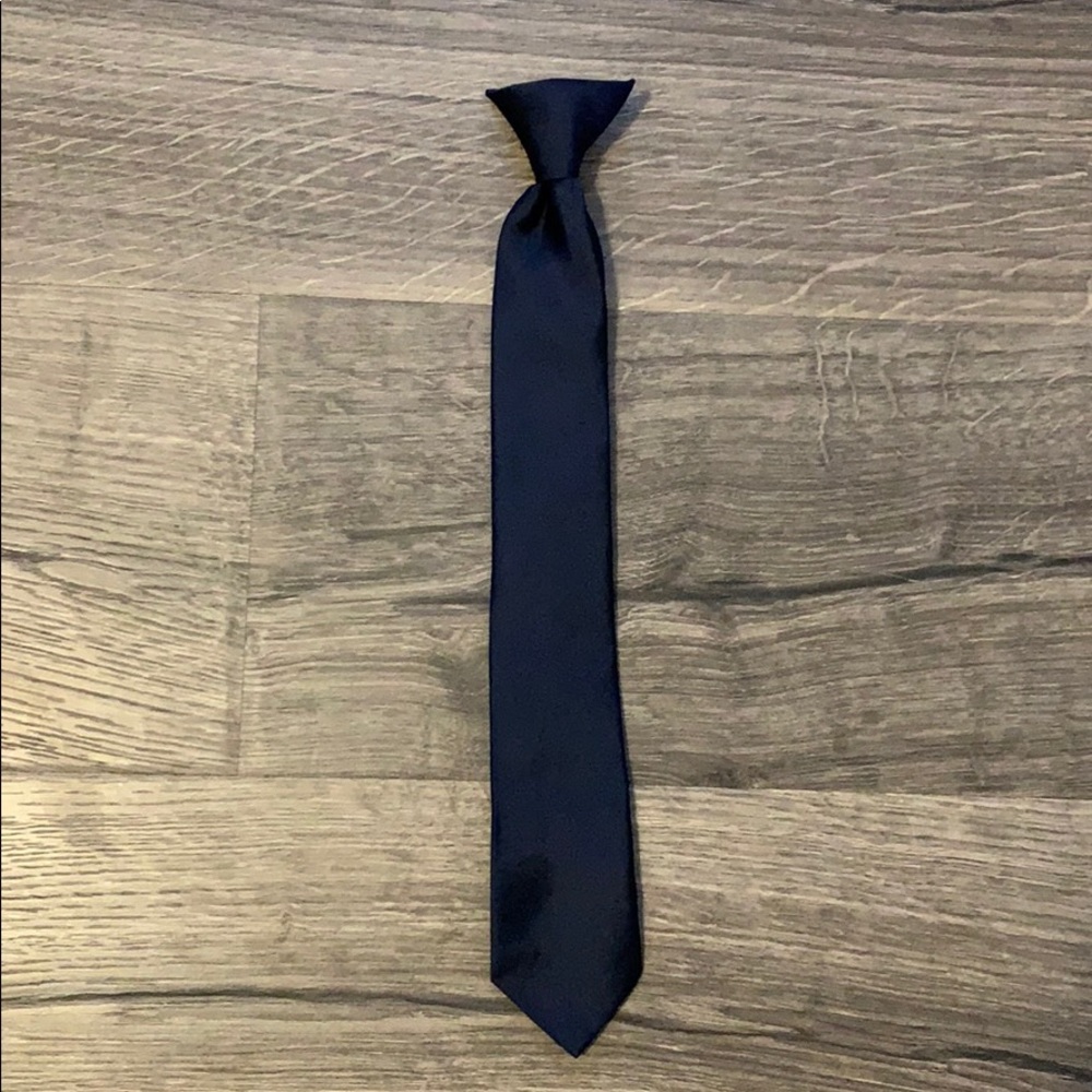 Clip on tie
